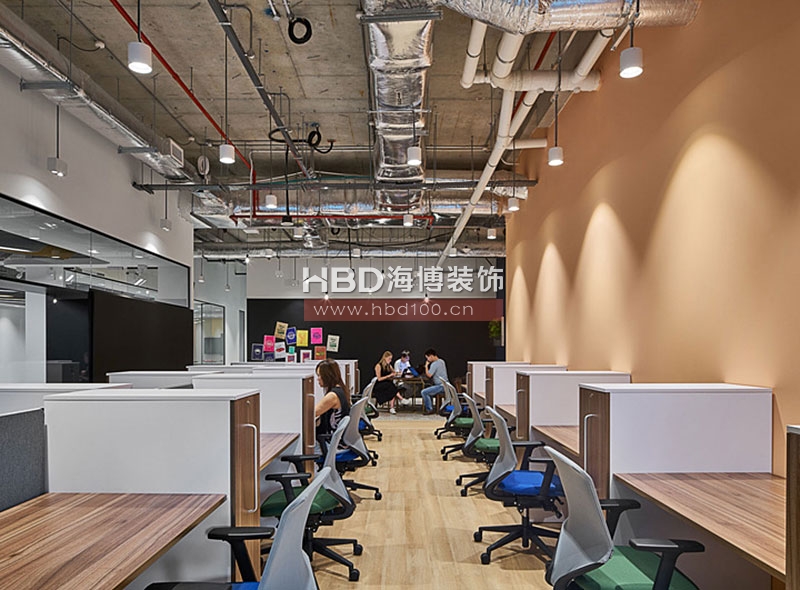 辦公室裝修設(shè)計,簡約辦公室裝修,廣州裝修設(shè)計公司,輕松辦公室裝修.jpg
